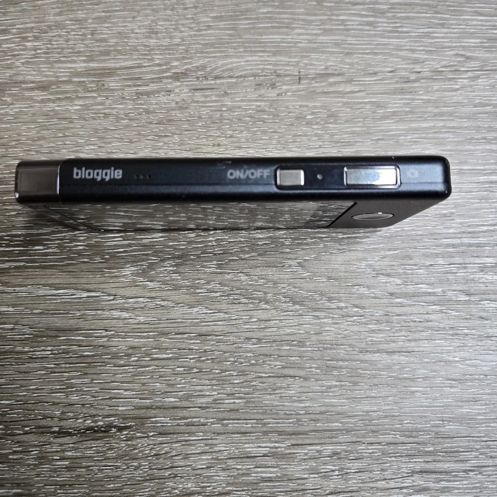 Sony Bloggie MHS-TS20 Touch Screen Mobile HD Snap Camera Camcorder - (CP3014573)